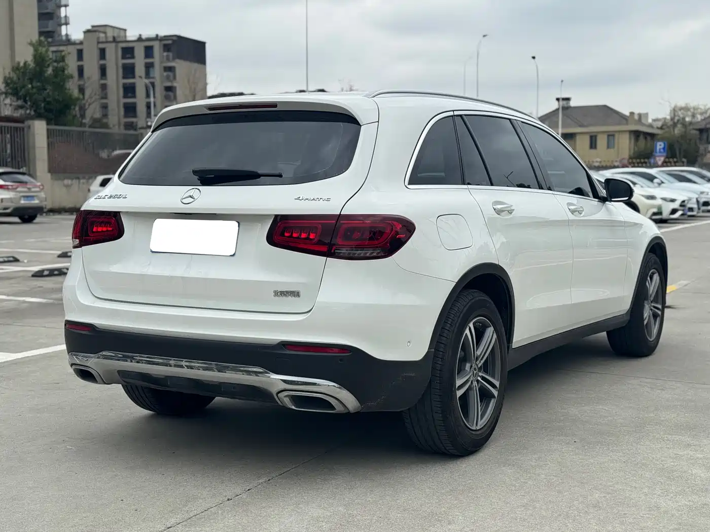 MERCEDES-BENZ GLC