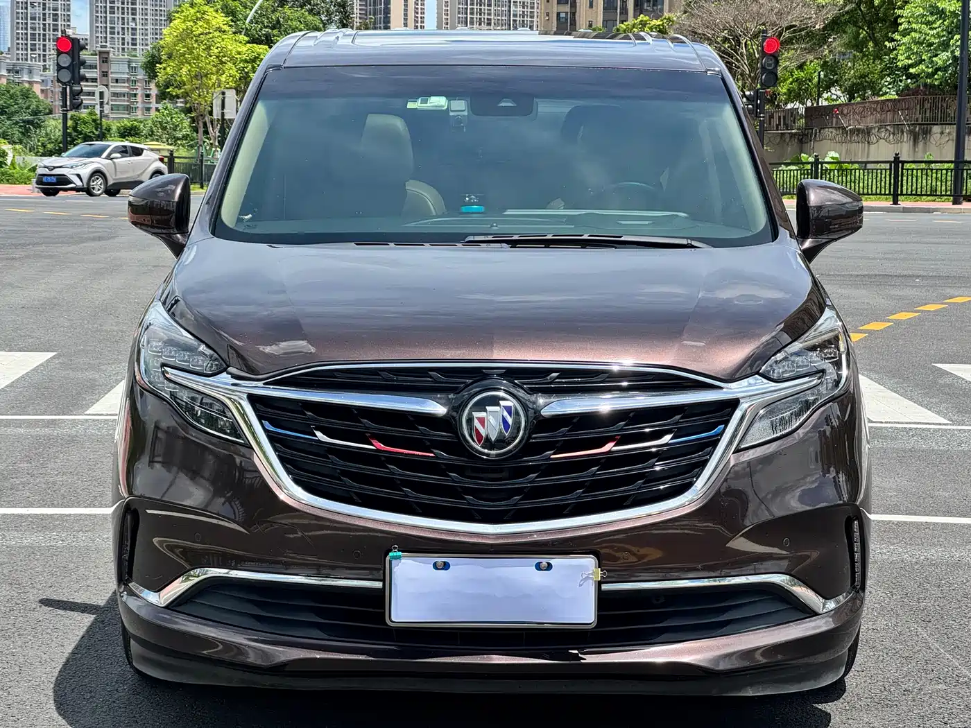 Фото 2 - Buick GL8