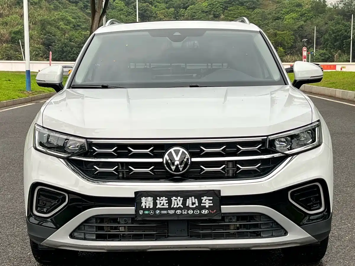 Volkswagen Tayron 2024 300TSI 2WD Luxury Plus Advanced фото 3