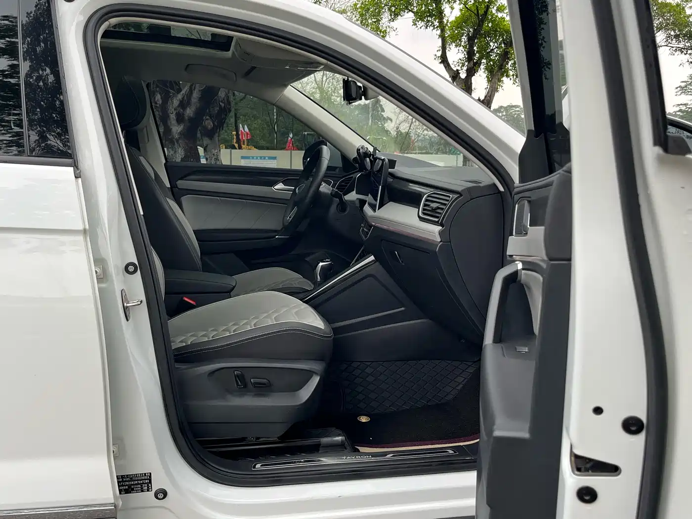 Volkswagen Tayron 2024 300TSI 2WD Luxury Plus Advanced фото 12