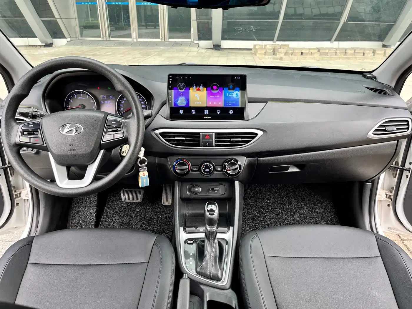 Hyundai Elantra 2017 1.6L Automatic Joy Edition DLX фото 6