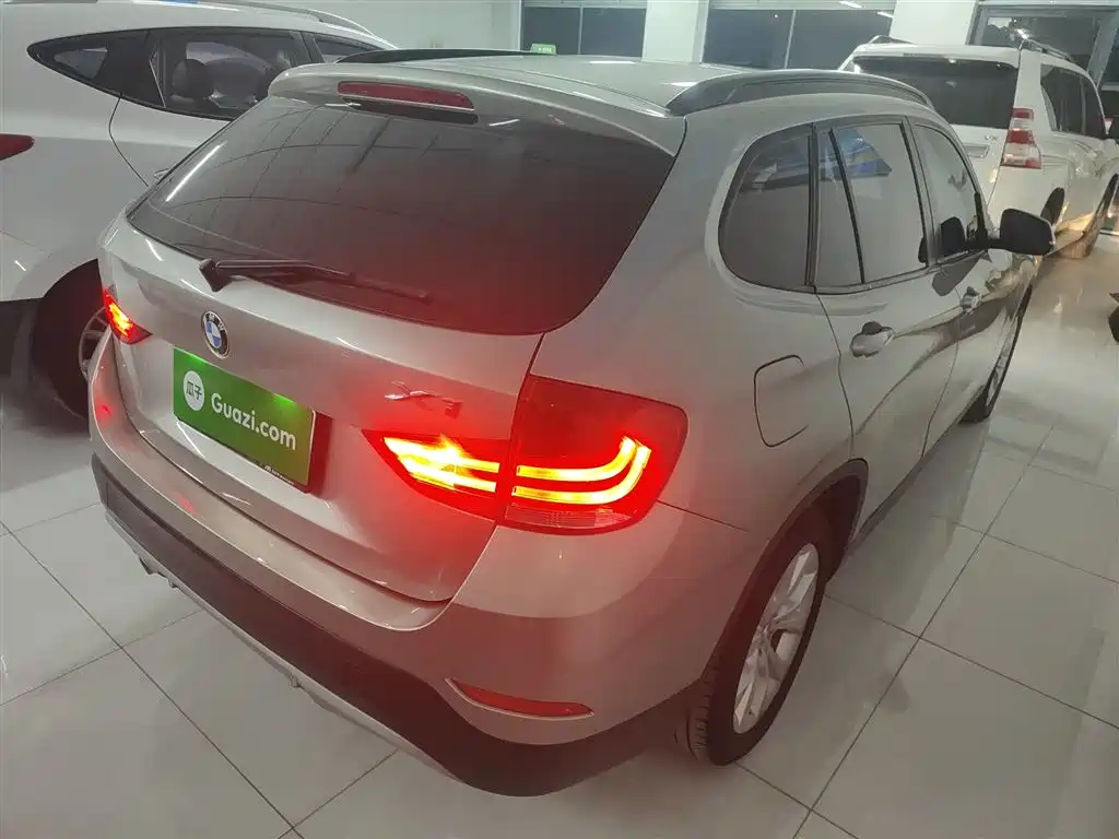BMW X1 2014 sDrive18i Fashion Edition фото 23