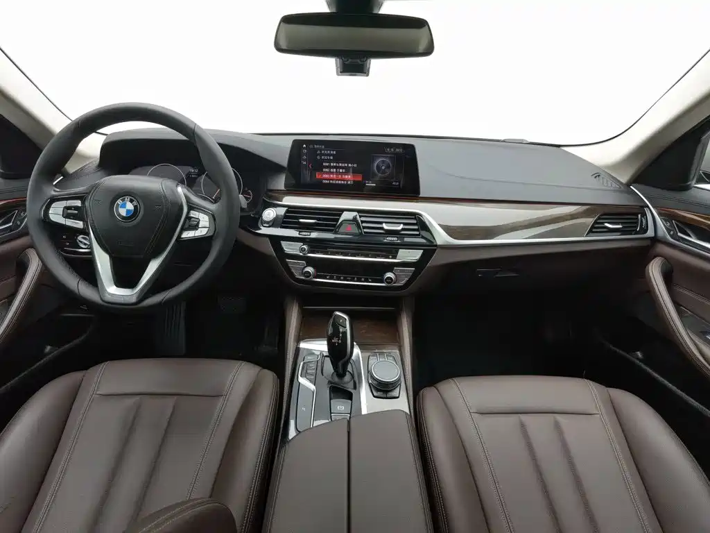 Фото 5 - BMW 5 Series