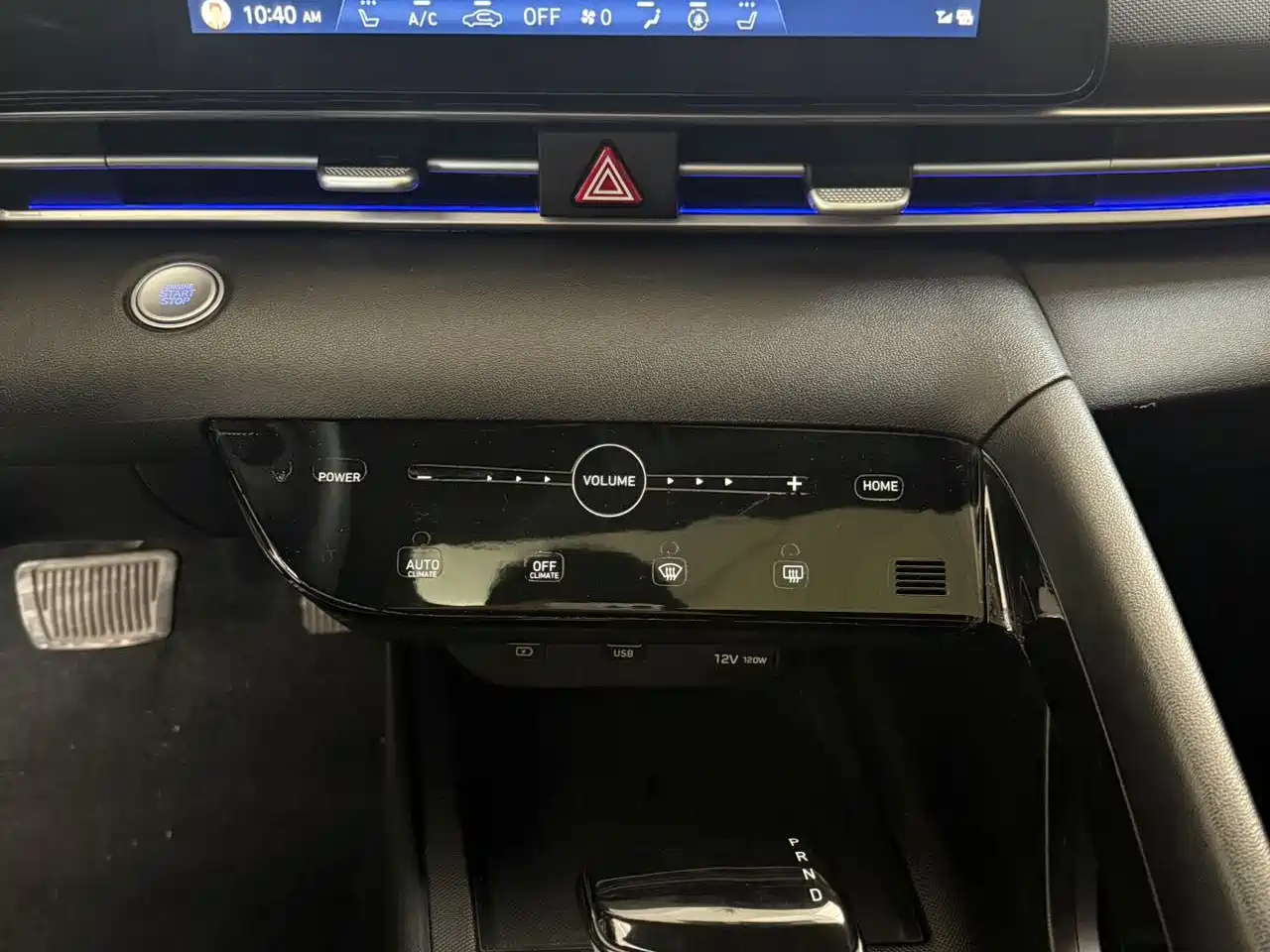 Hyundai Elantra 2023 Model 1.5L CVT LUX Premium Edition фото 11