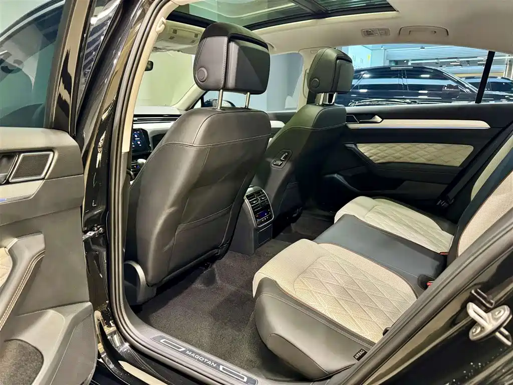 Volkswagen Magotan 2025 Popular Edition 330TSI DSG Luxury фото 20