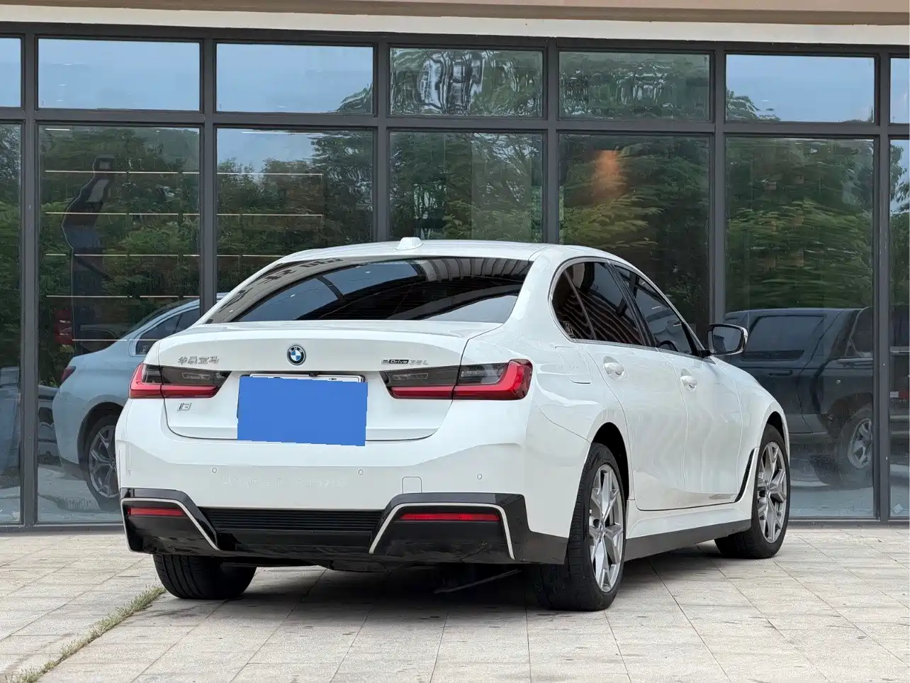 BMW i3 2022 eDrive 35 L фото 10