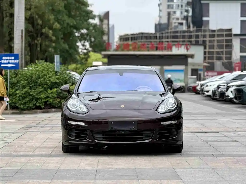 Porsche Panamera 2014 Panamera 3.0T фото 2