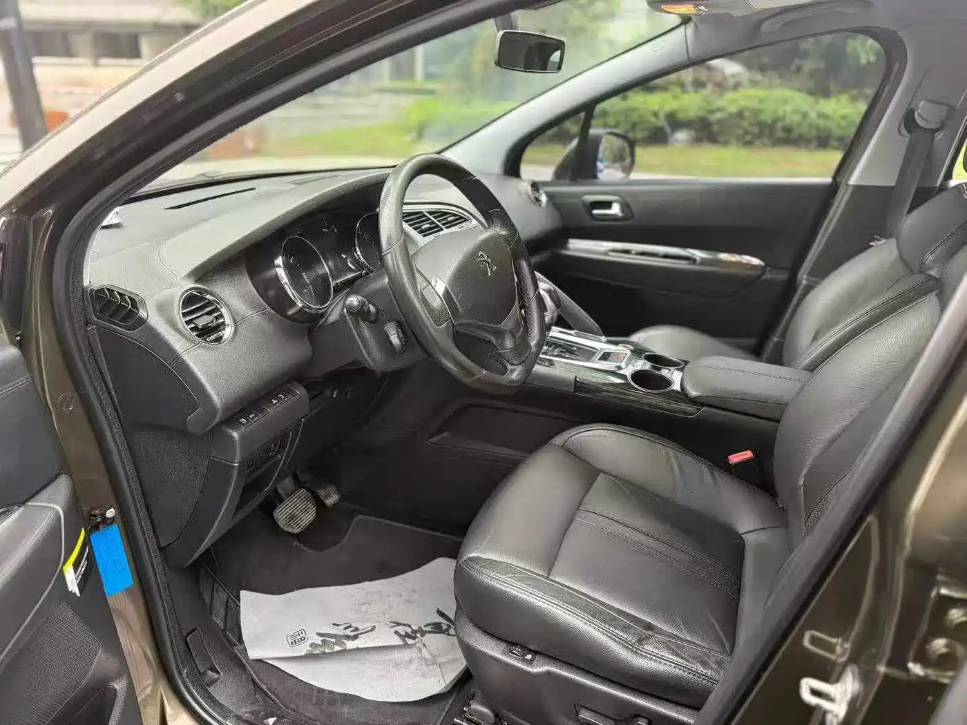 Peugeot 3008 2015 2.0L Automatic Trend Edition фото 4