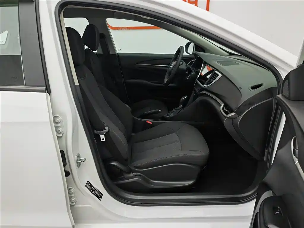Buick Excelle 2021 Facelift Exemplar 1.5L Auto Progressive фото 23
