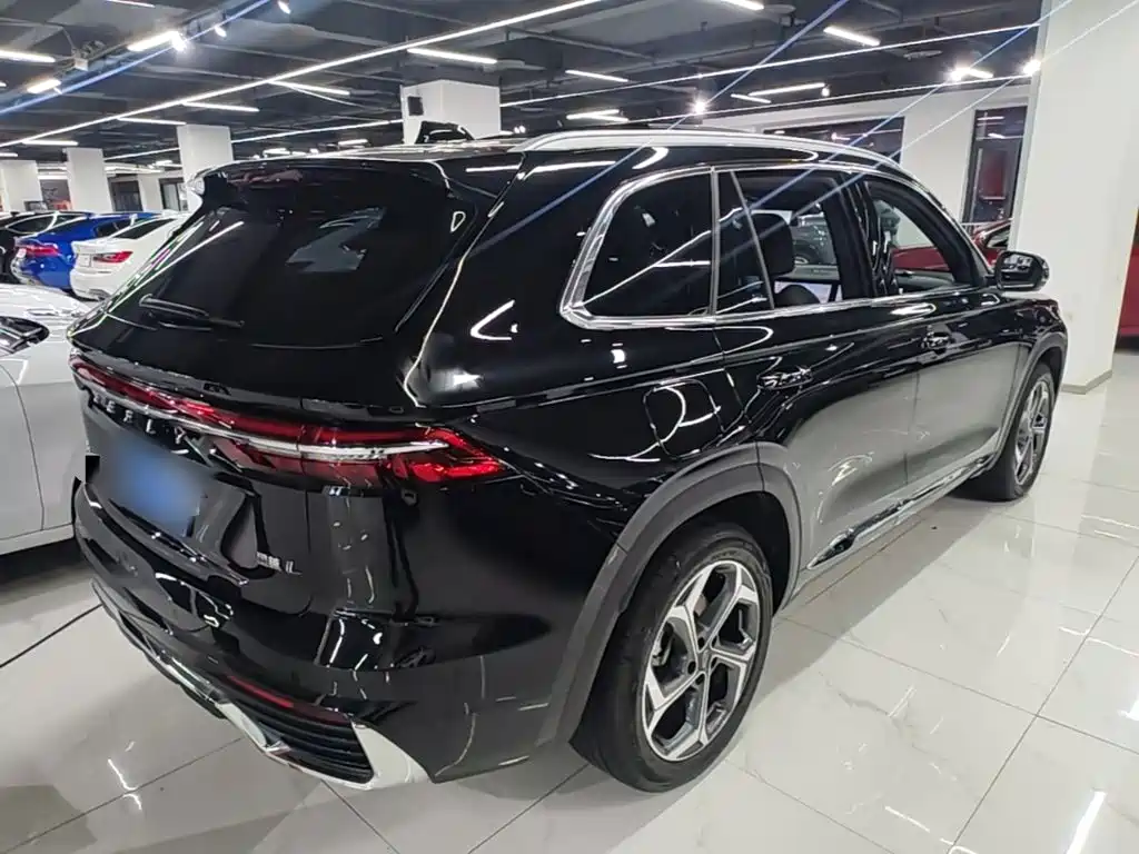 Фото 7 - Geely Monjaro