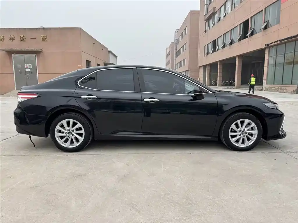 Toyota Camry 2021 2.0G Luxury Edition фото 5