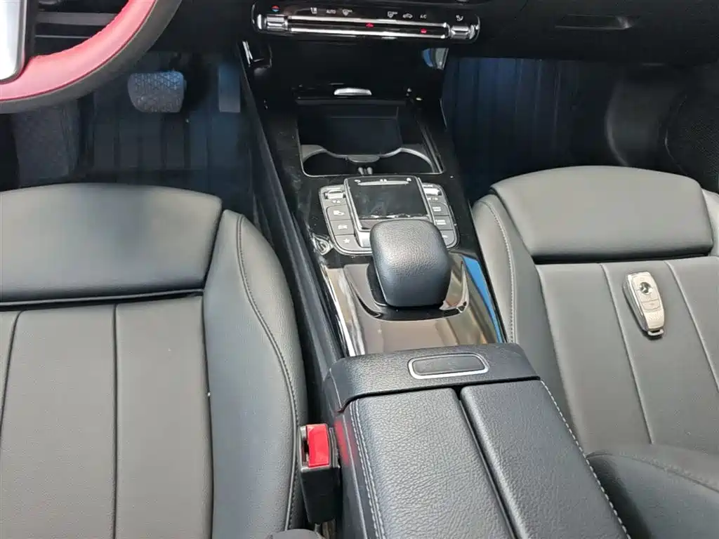 Mercedes-Benz A-Class 2020 Facelift A 200 L Sport Sedan Dynamic фото 14