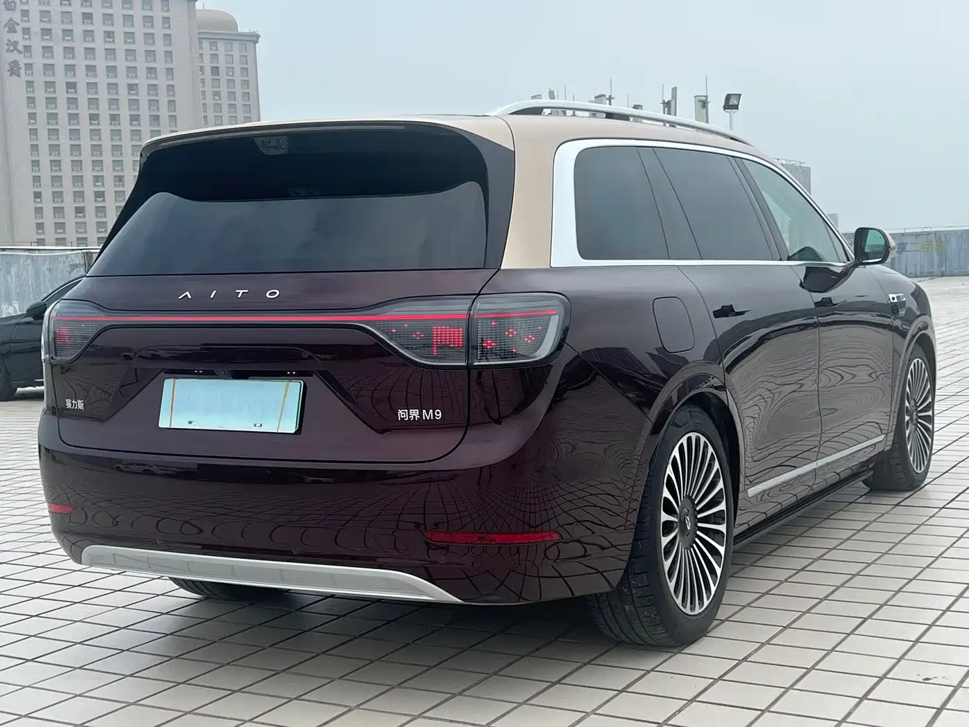 AITO Wenjie AITO M9 2025 Extended Range Ultra 52kWh 6-Seater фото 6