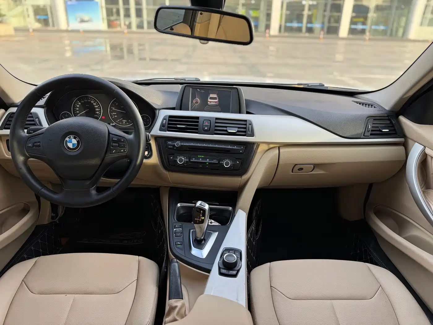 BMW 3 Series 2015 316Li Fashion фото 8