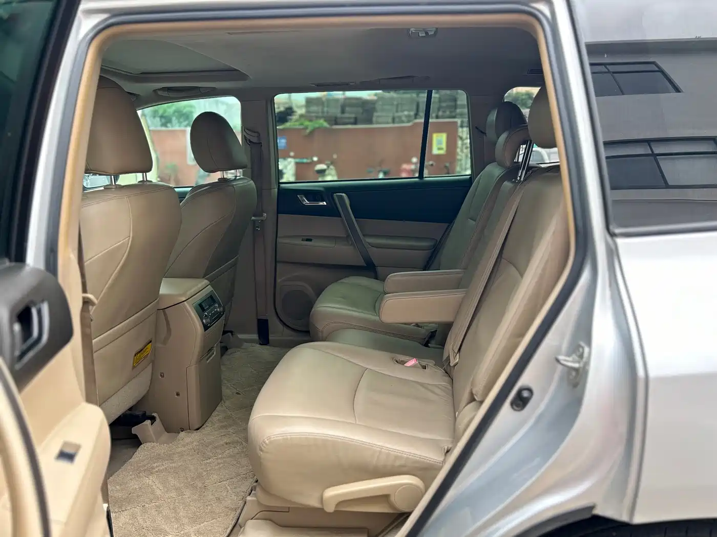 Toyota Highlander 2009 3.5L 4WD 7-seater Luxury Edition фото 15