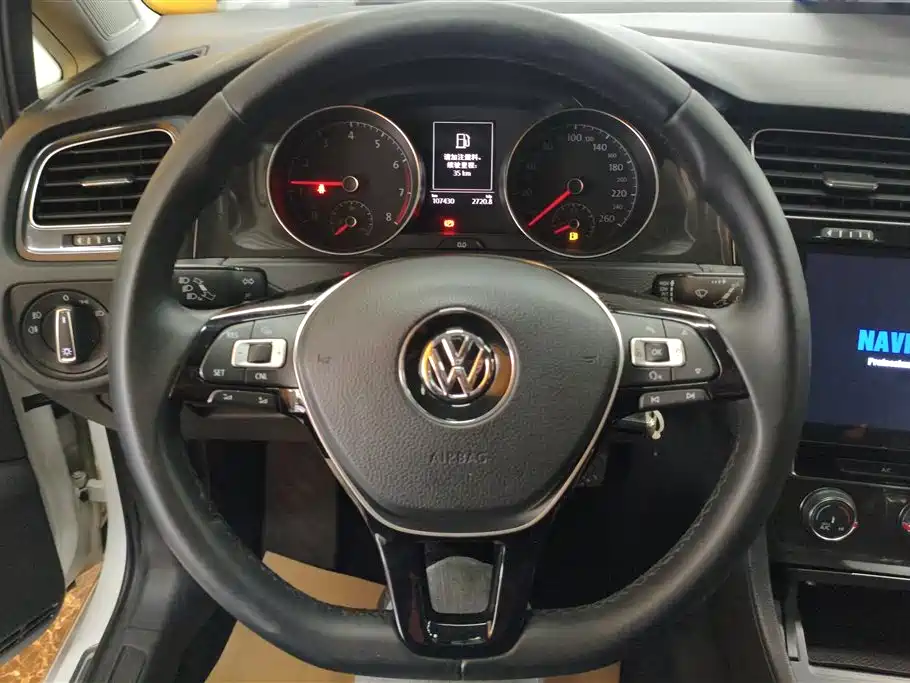 Volkswagen Golf 2018 230TSI Automatic Comfort фото 15