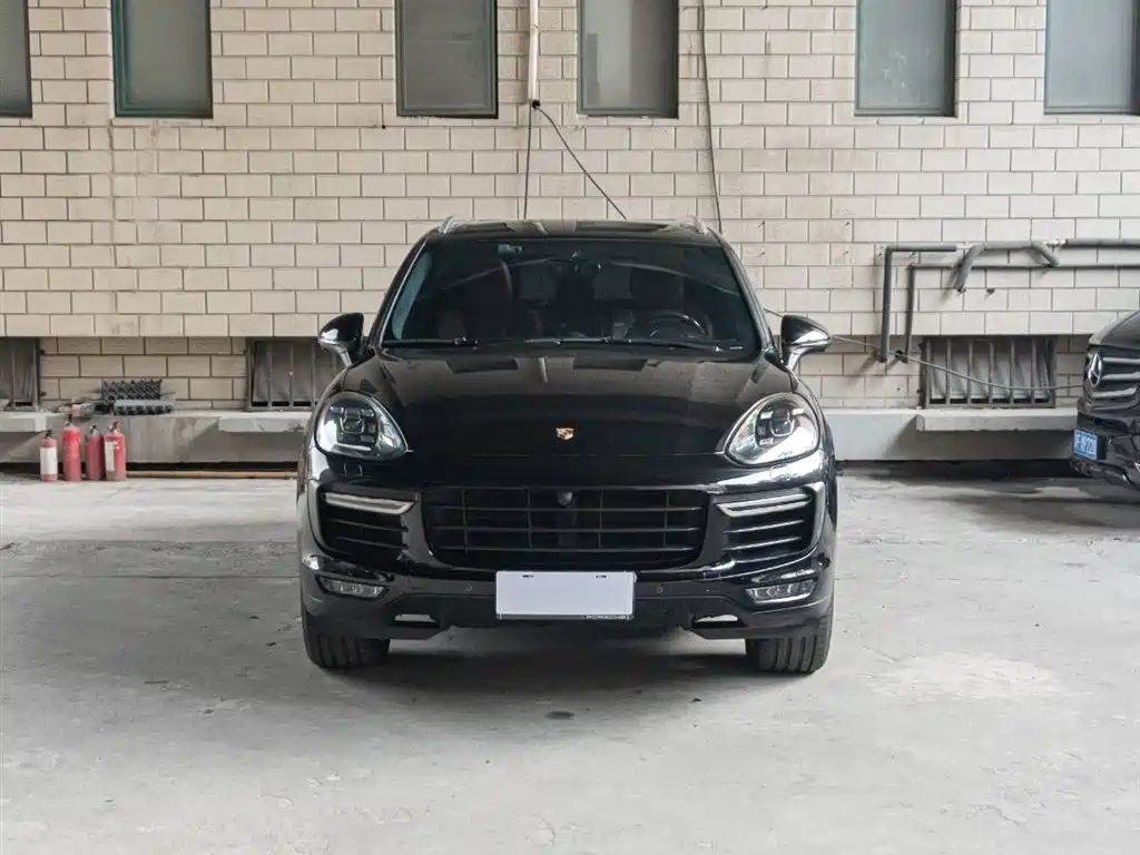 Porsche Cayenne 2016 Cayenne Turbo 4.8T фото 2