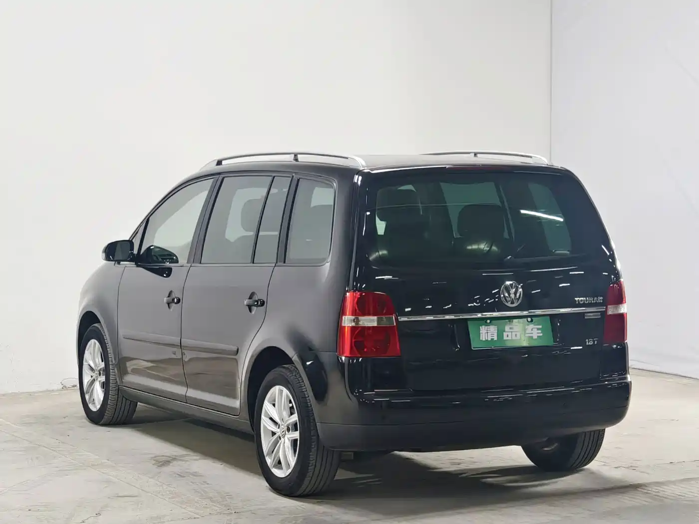 Volkswagen Touran 2007 2006 Model 1.8T Luxury Automatic 5-seater
