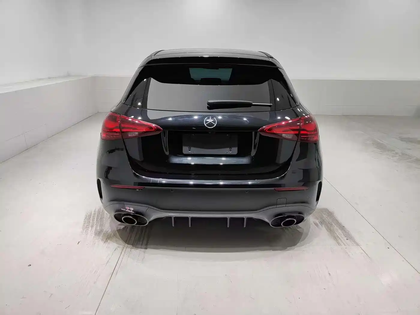 Mercedes-Benz A-Class AMG (Import) 2024 AMG A 35 4MATIC фото 18