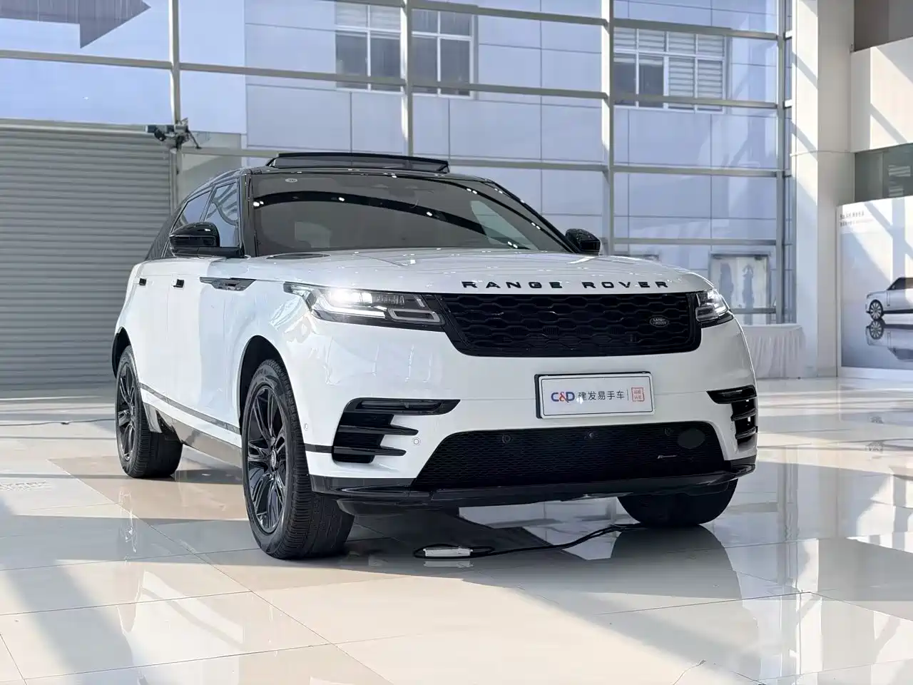 Land Rover Range Rover Velar 2023 2023 250PS Gloss Black Collector's Edition