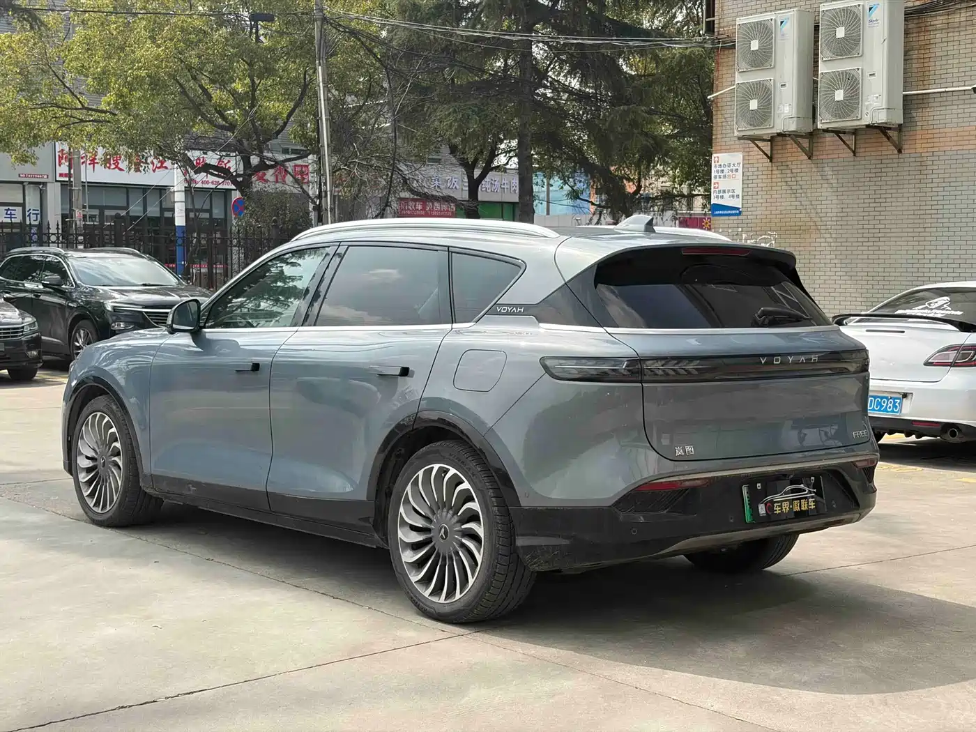 Voyah Auto VOYAH FREE 2021 AWD Standard Pure Electric Exclusive Luxury Package фото 9
