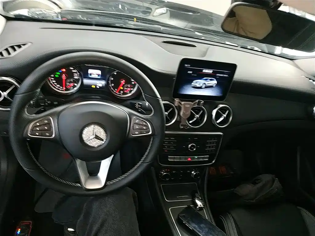 Mercedes-Benz GLA 2017 GLA 200 Fashion фото 10