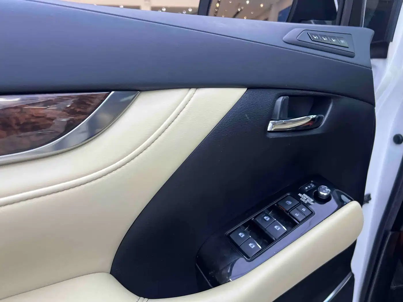 Toyota Alphard 2021 Hybrid 2.5L Luxury фото 10