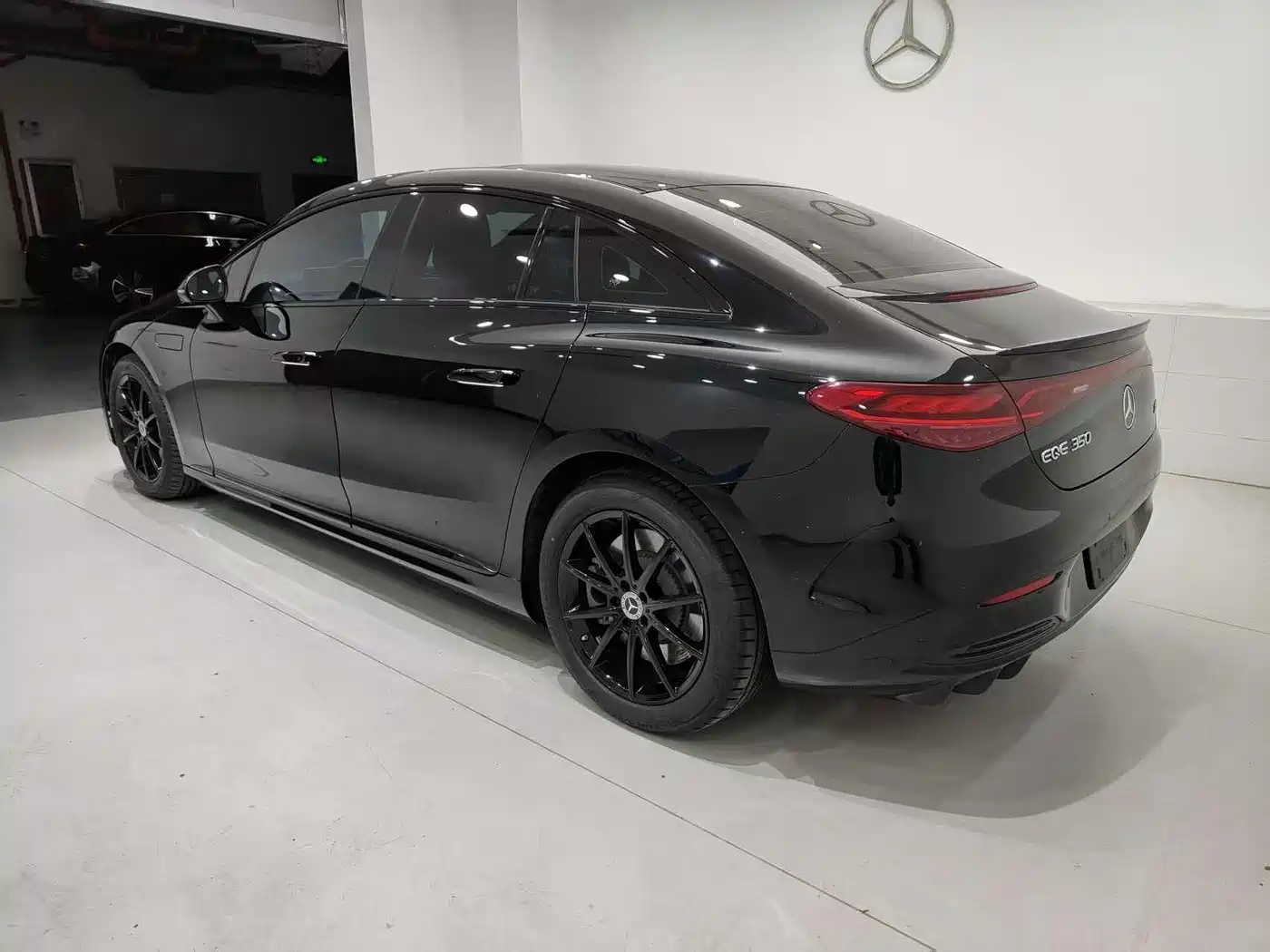 Mercedes-Benz EQE 2022 350 Pioneer Edition фото 5