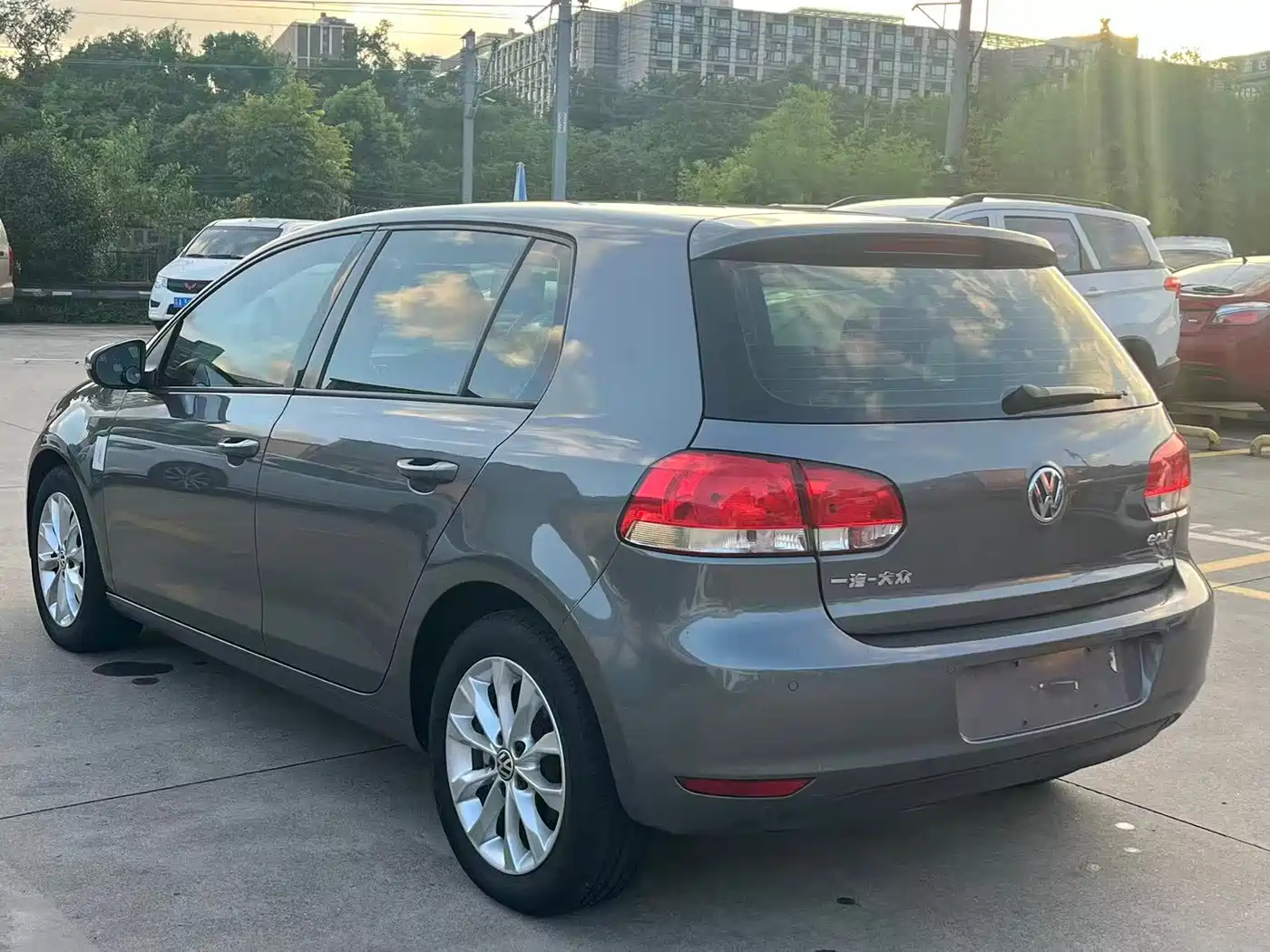 Фото 12 - Volkswagen Golf