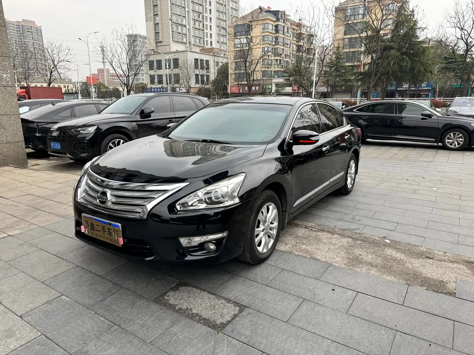 Photo 1 - Nissan Teana