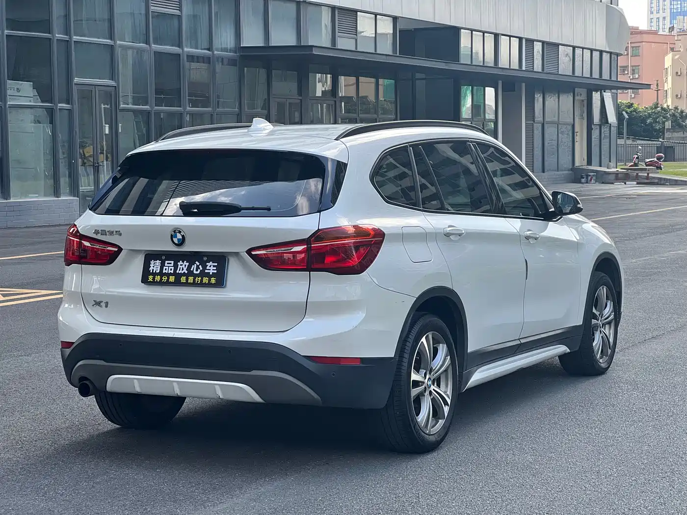 BMW X1 2019 sDrive18Li Premium Model фото 6