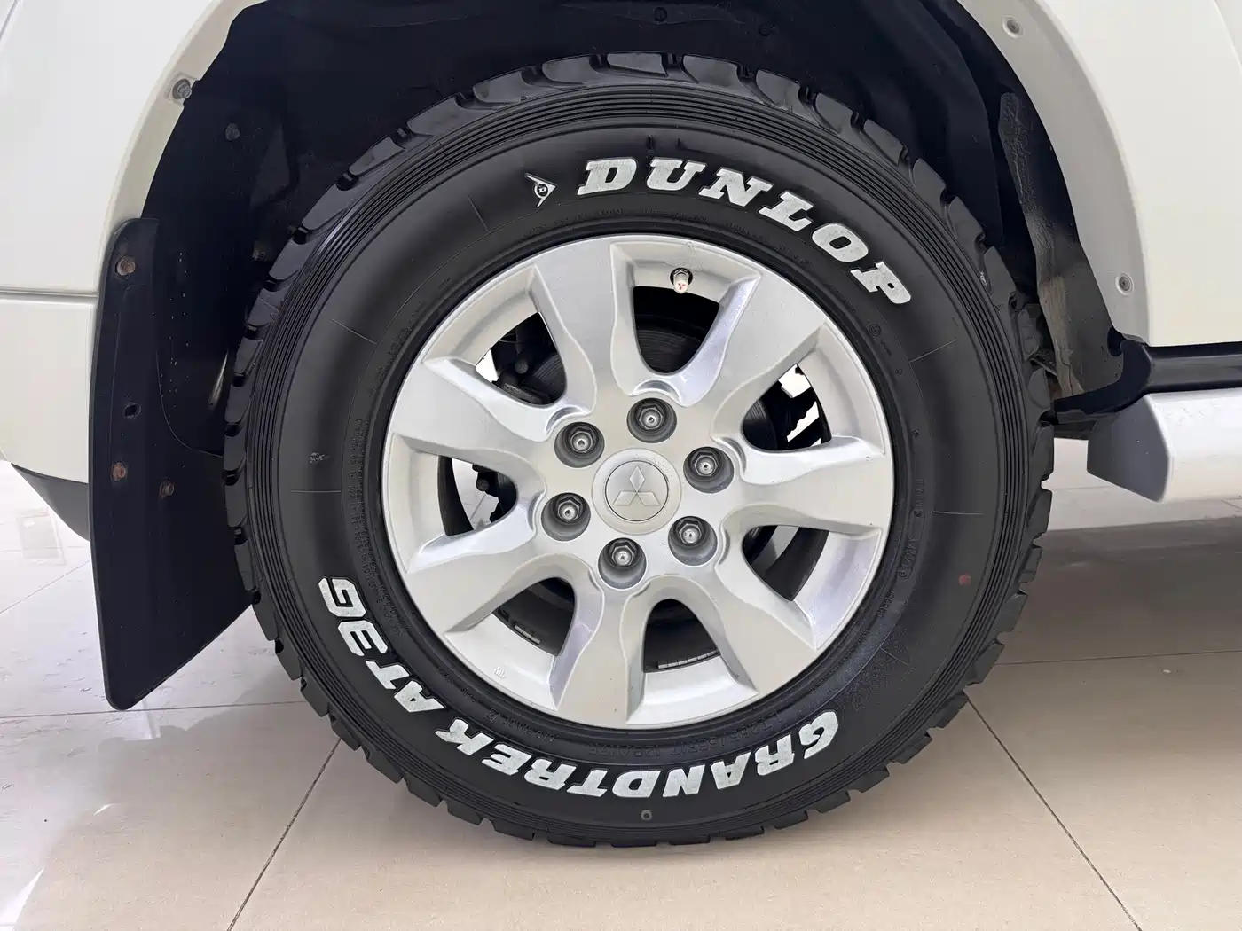 Mitsubishi Pajero (Import) 2018 3.0L Automatic Comfort Version фото 18