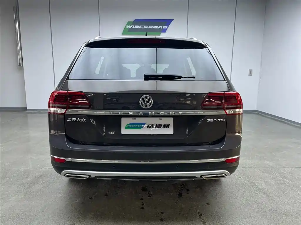 Volkswagen Teramont 2020 380TSI 4WD Luxury Edition China VI фото 15