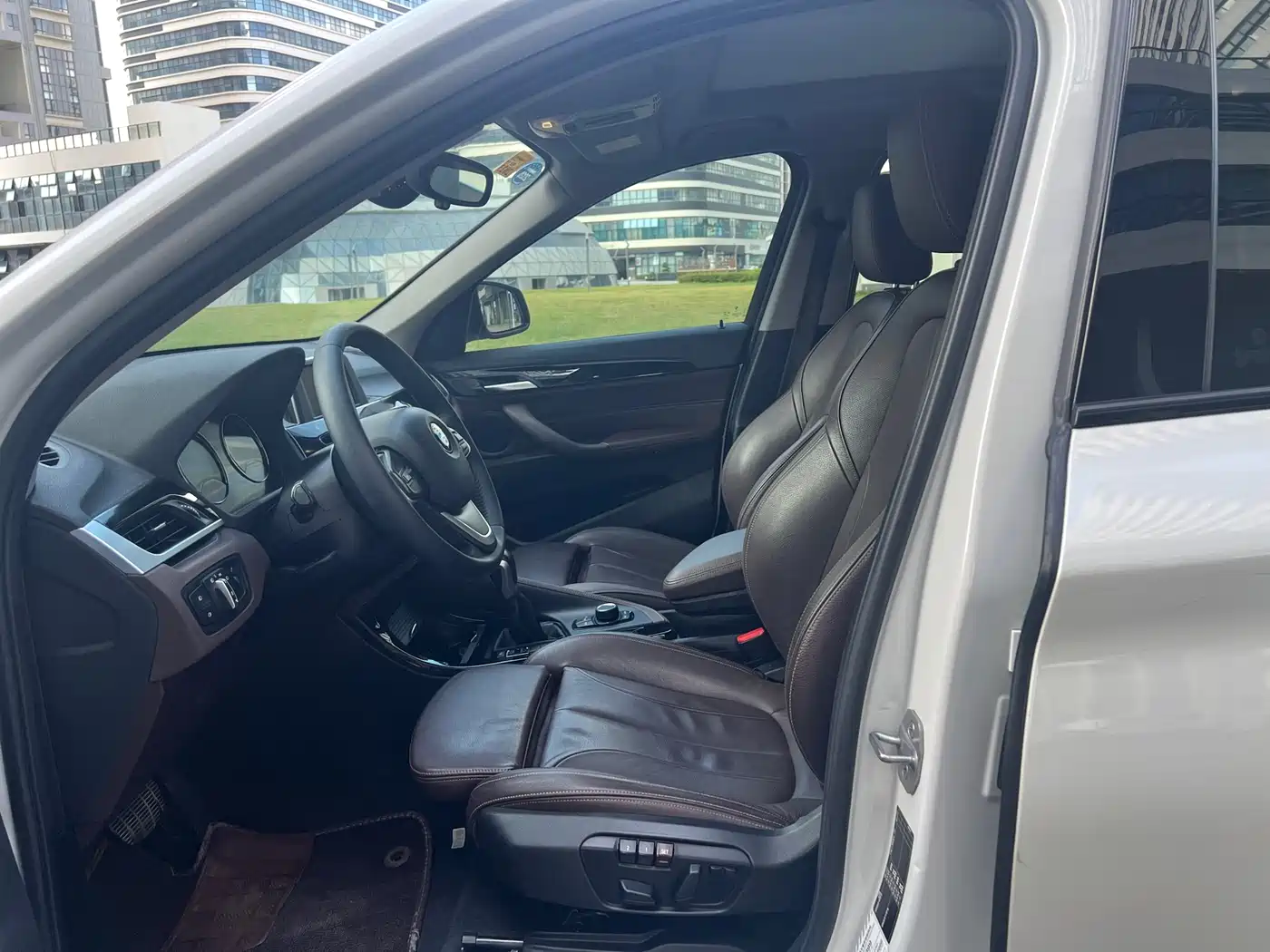 BMW X1 2019 sDrive18Li Premium Model фото 8