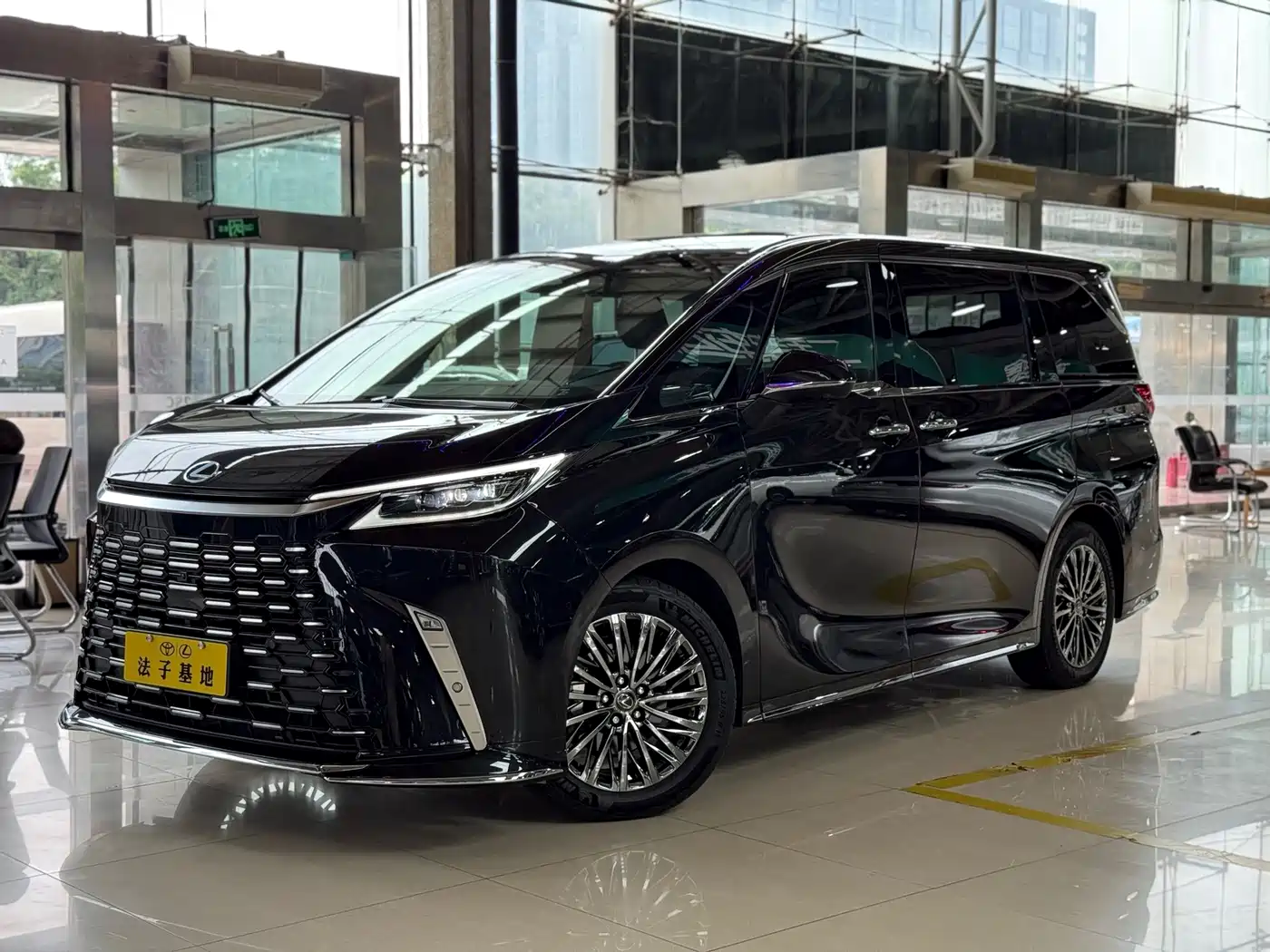 Lexus LM 2024 2023 350h 7-Seater Elegance Edition