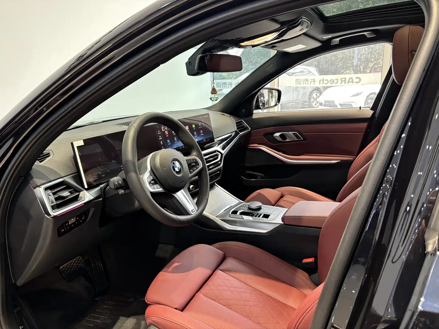 BMW 3 Series 2023 325i M Sport Black Night Package фото 13