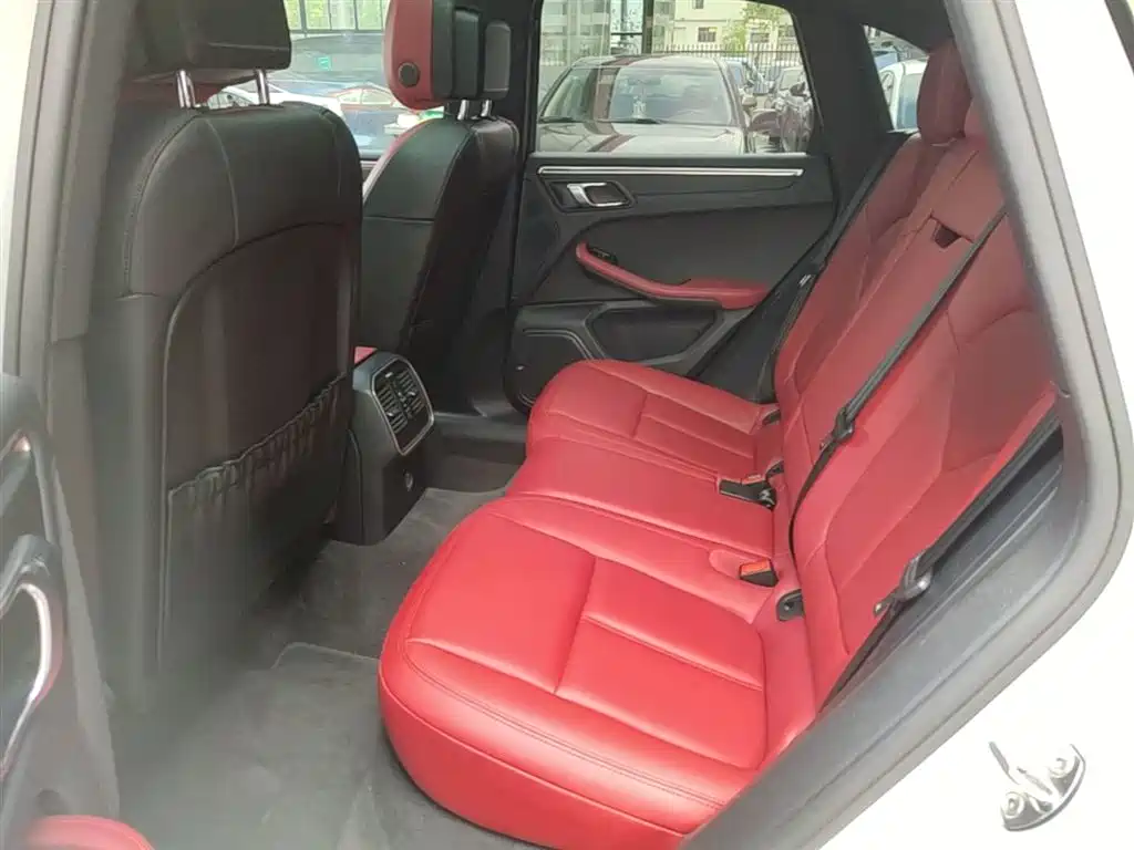 Porsche Macan 2017 Macan 2.0T фото 17