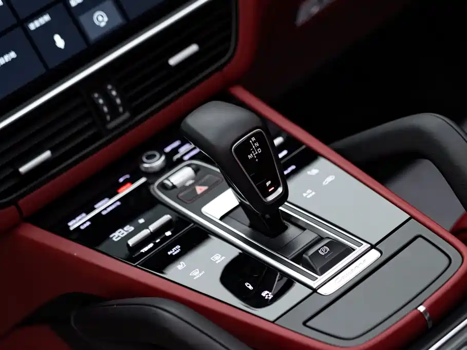 Porsche Cayenne 2018 Cayenne S 2.9T фото 16
