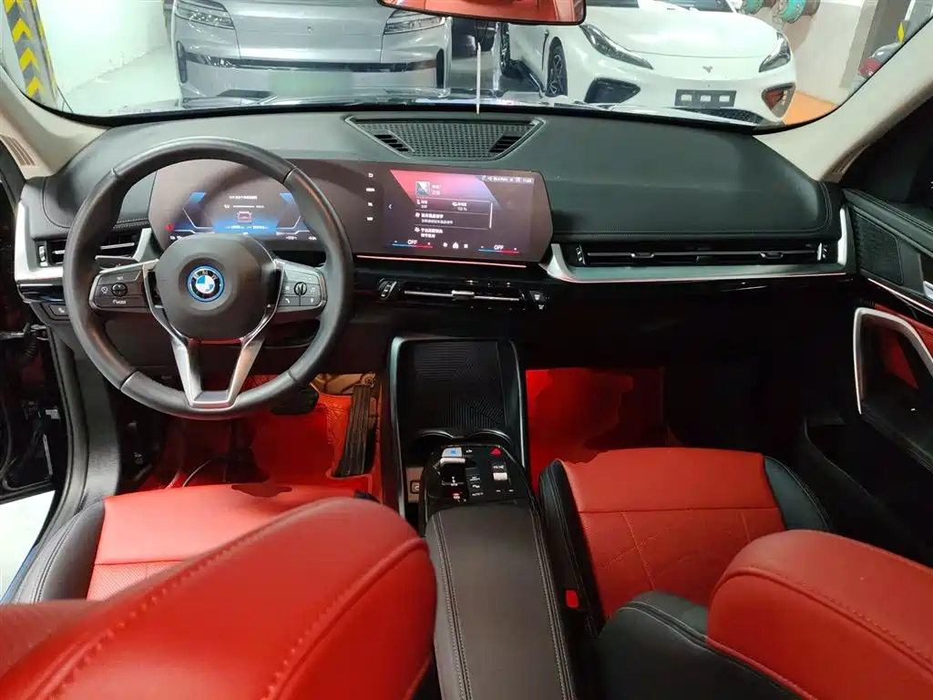 BMW iX1 2023 eDrive25L X Design Package фото 10