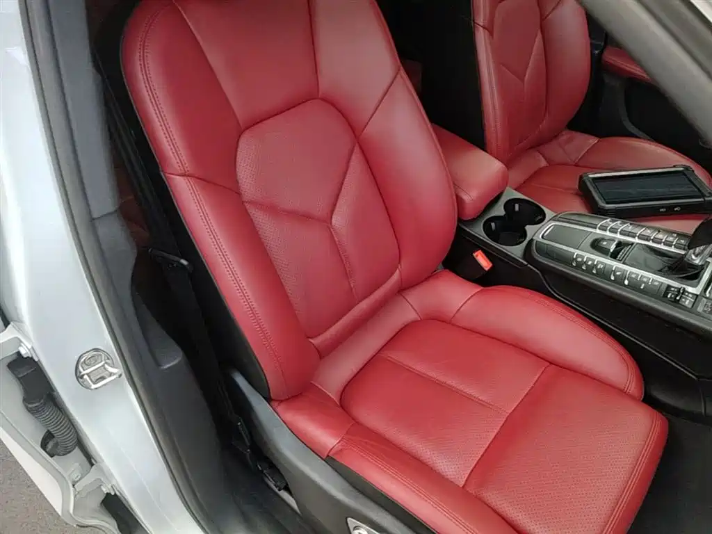 Porsche Macan 2017 Macan 2.0T фото 25