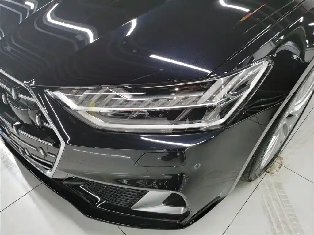 Audi A7L 2024 45TFSI S-line Dream Edition Crystal Package фото 24