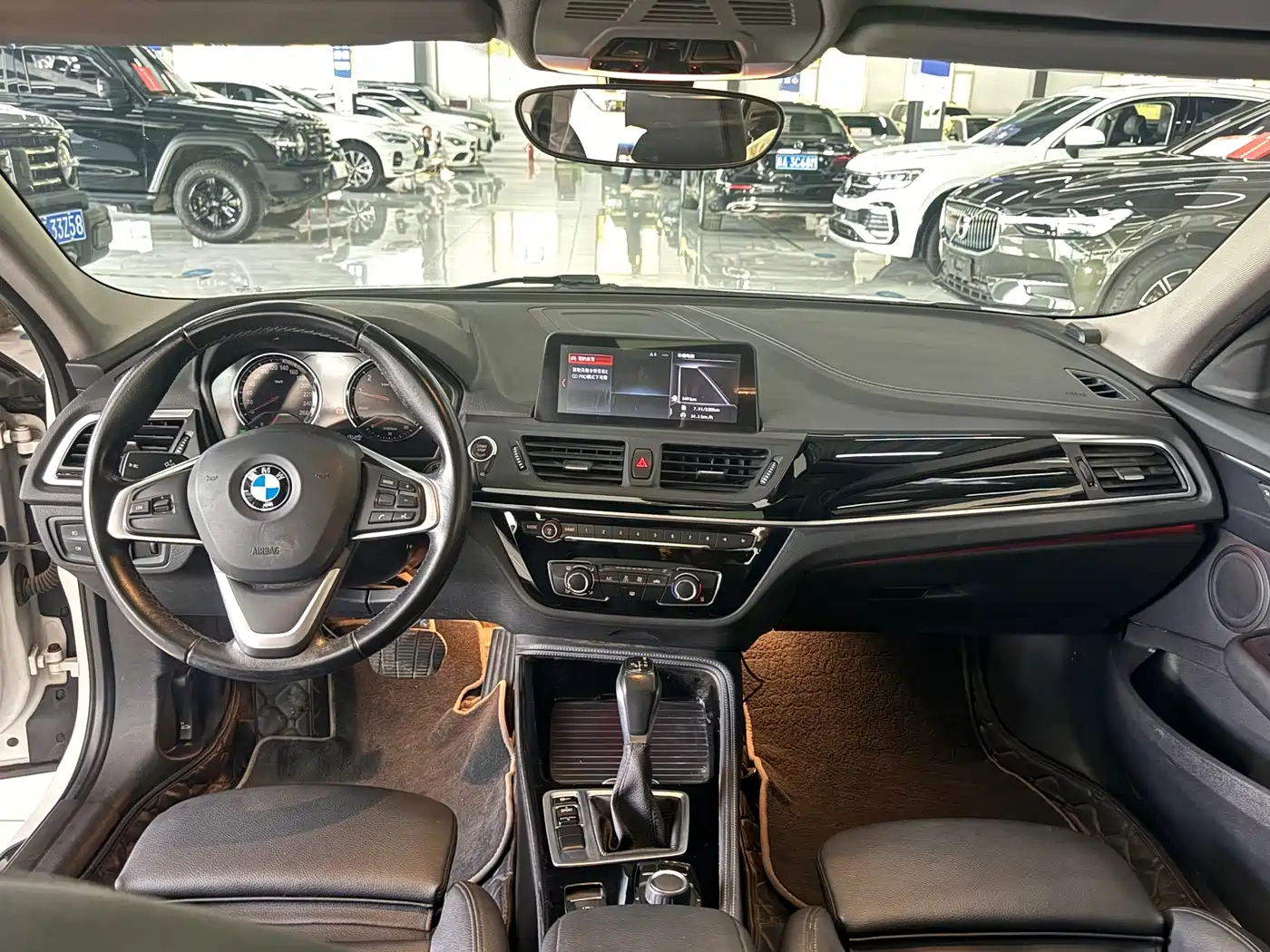 BMW 1 Series 2017 118i Sport фото 8