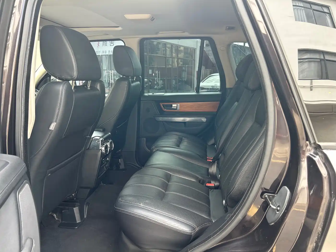 Land Rover Range Rover Sport 2011 3.0 TDV6 Diesel фото 17