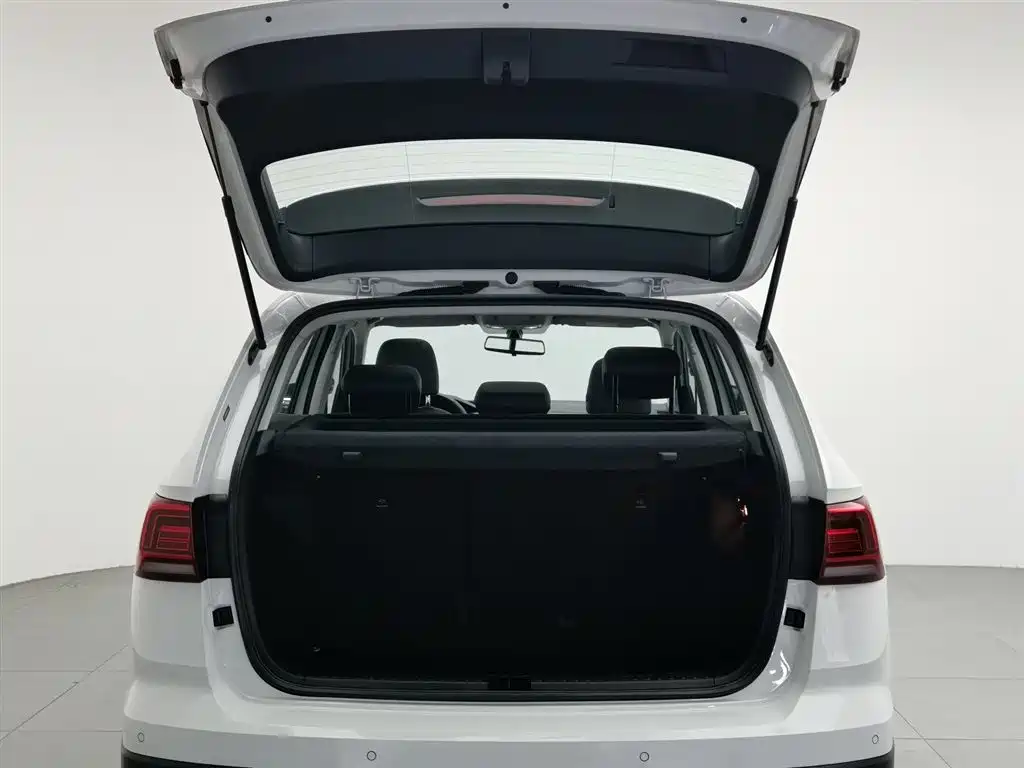 Volkswagen Tharu 2022 280TSI FWD Luxury Edition фото 16