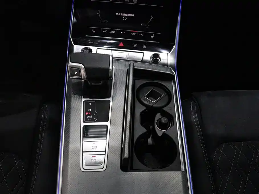 Audi A7L 2024 45 TFSI quattro Premium Luxury фото 13