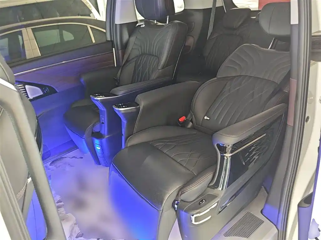 GAC Trumpchi Trumpchi M8 2024 Master Series Super Hybrid фото 17