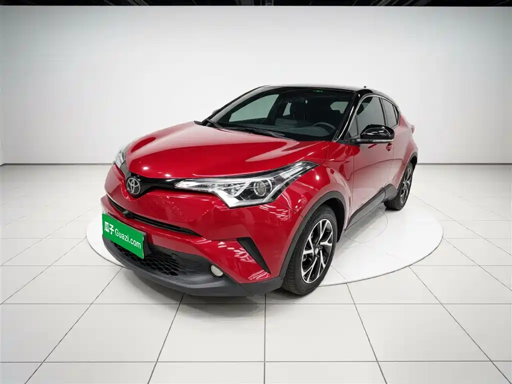 Toyota C-HR 2020 Model 2.0L Leading