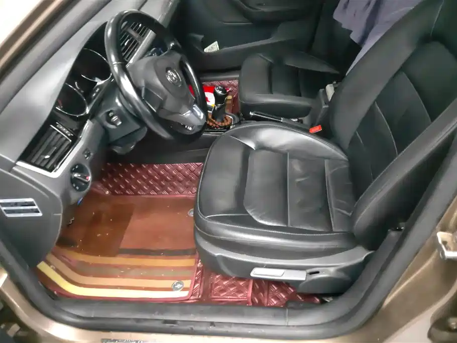 Volkswagen Bora 2014 1.6L Manual Comfort Edition фото 9