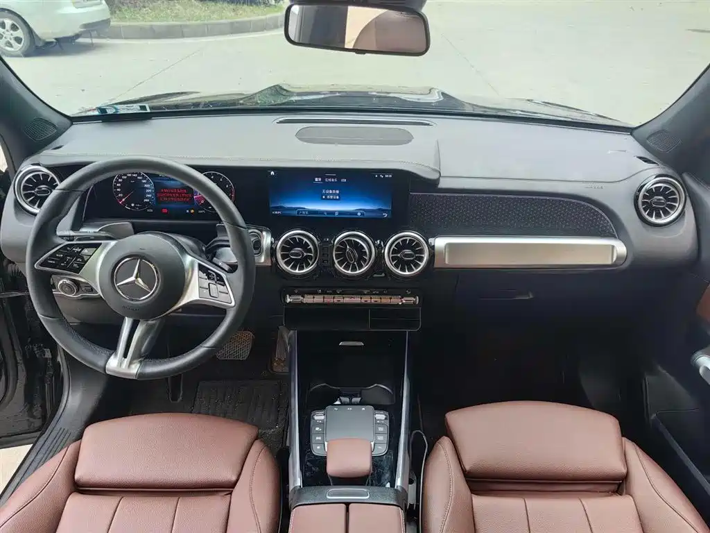 Mercedes-Benz GLB 2024 Facelift GLB 200 Style фото 9