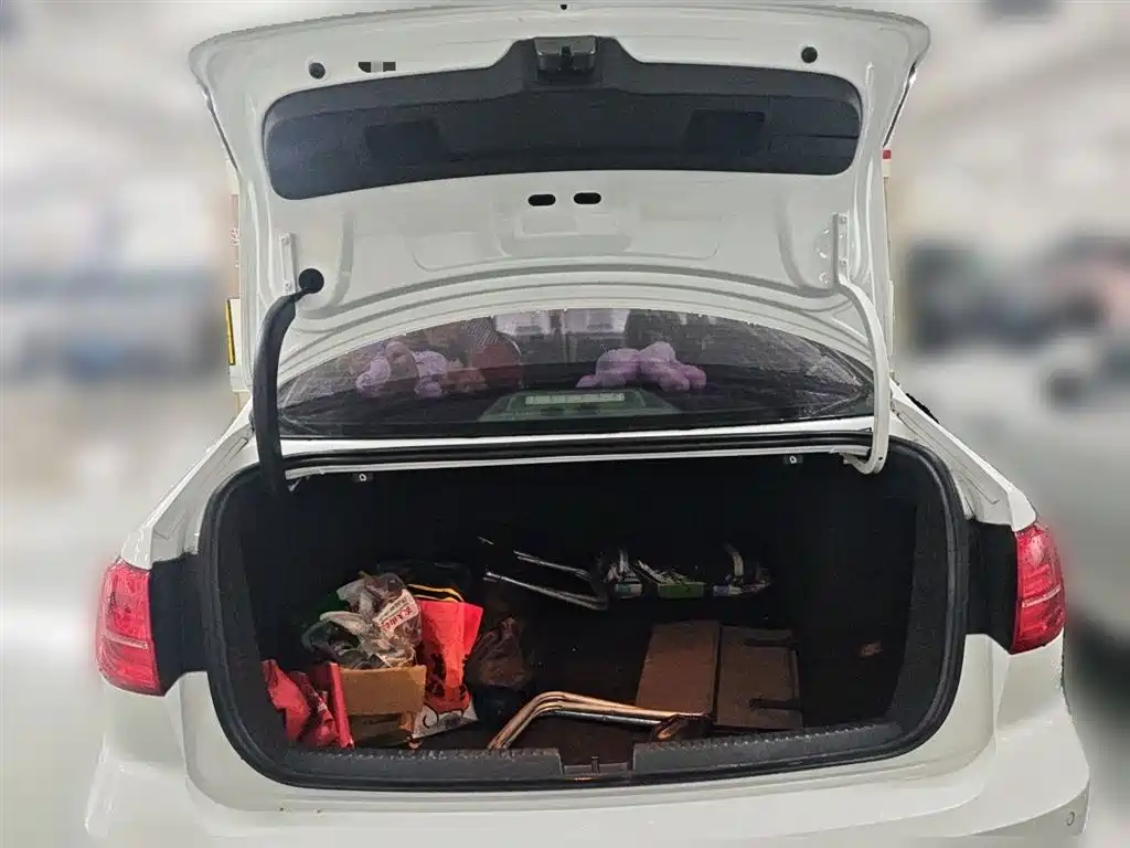 Volkswagen Sagitar 2015 230TSI Automatic Comfort фото 10